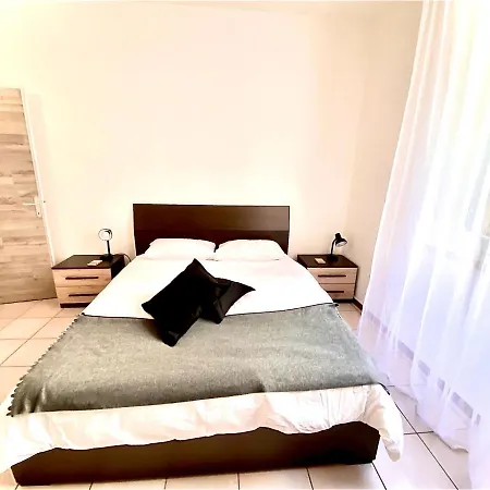 Appartement From Rail To In Town
